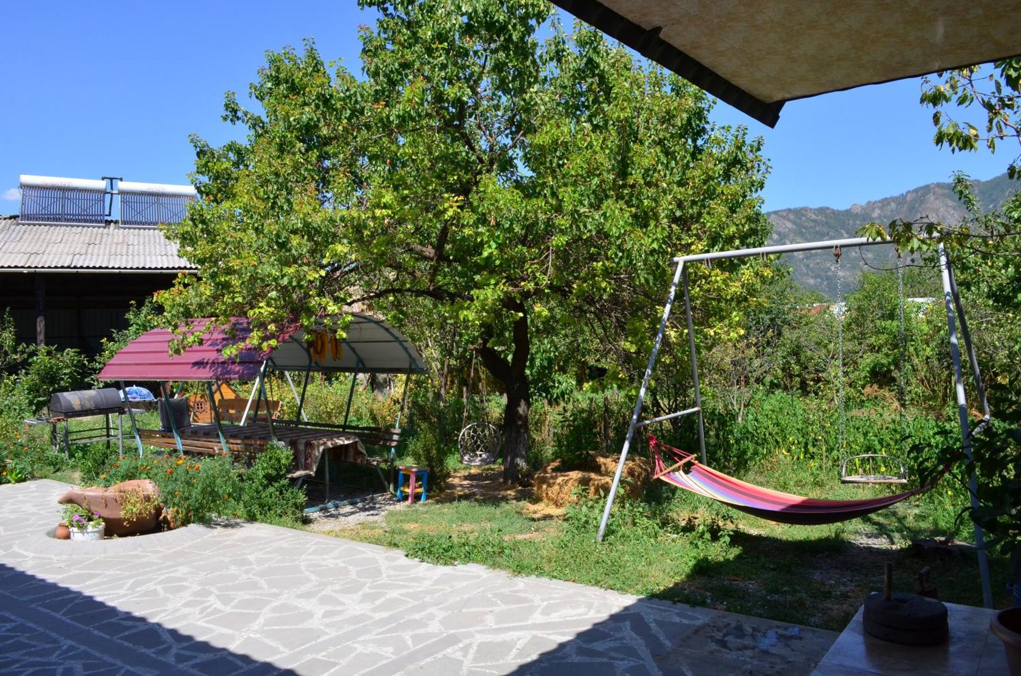 Aghasu Tun B&B Odzun Exteriér fotografie
